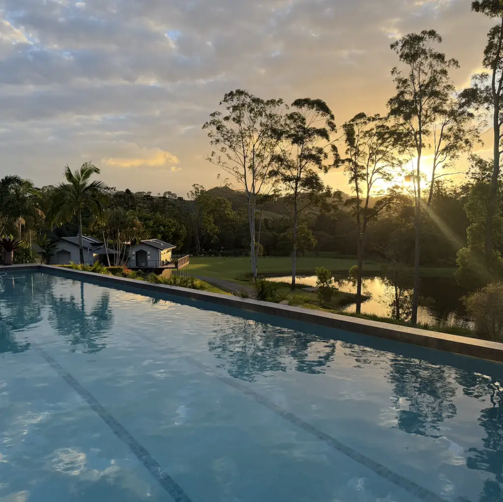 retreat pool