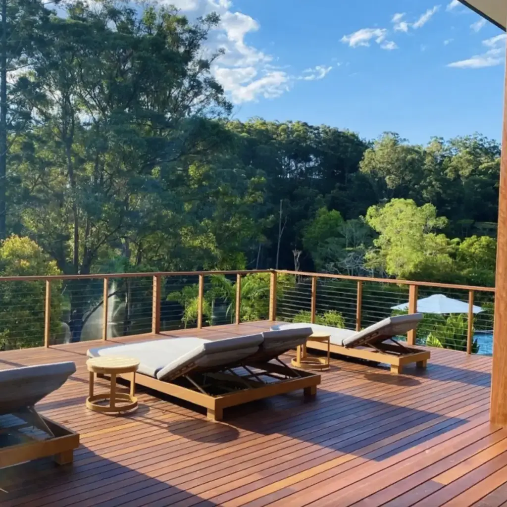 SERENITY SUNDECK LIVING VALLEY