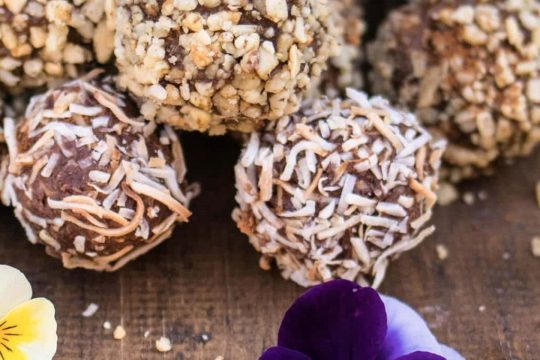 Cacao Chia Goji Power Balls